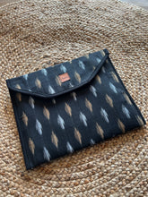 Load image into Gallery viewer, Sooti Envelope Ikat Black - Big Size