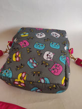 Load image into Gallery viewer, Cats Love - Sling Bag