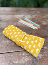 Load image into Gallery viewer, Sooti X Carragreen Reusable Wrap - Elie Yellow Love