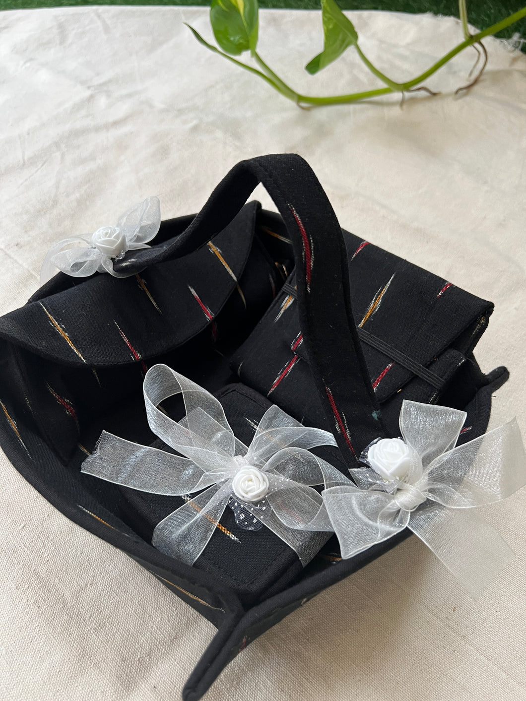 Sooti Gift Hamper - Ikat Black