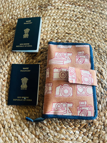 Sooti Passport Wallet For 2 Passports – Capturing Memories