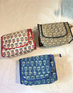 Sooti Travel Make-up Pouches With Flap - Lotus White