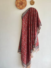 Load image into Gallery viewer, Sooti Dupatta – Fish Red