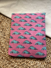 Load image into Gallery viewer, Sooti iPad Sleeve – Cars Pink