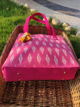 Load image into Gallery viewer, Tote Bag Ikat Pink