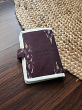Load image into Gallery viewer, Sooti Passport Wallet For 1 Passport – Ikat Maroon