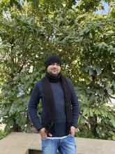 Load image into Gallery viewer, Sooti Crocher Scarf &amp; Beanie in Black for Men