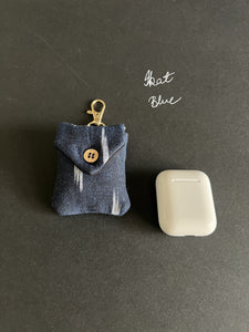 Sooti airpod cover in blue
