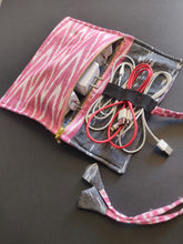 Load image into Gallery viewer, Sooti Charger Wrap - Ikat Pink